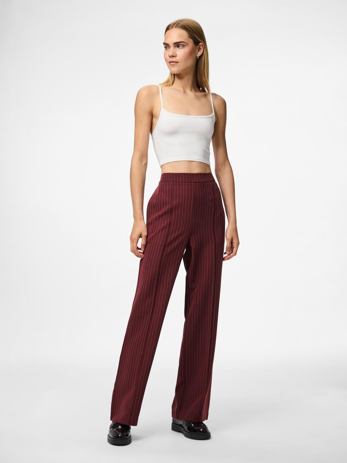 model_shot-front_full